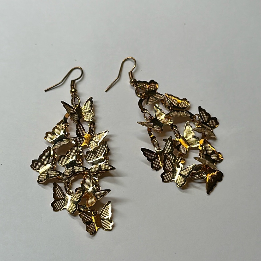Lightweight butterfly dangle cluster chandelier earrings hook pierced